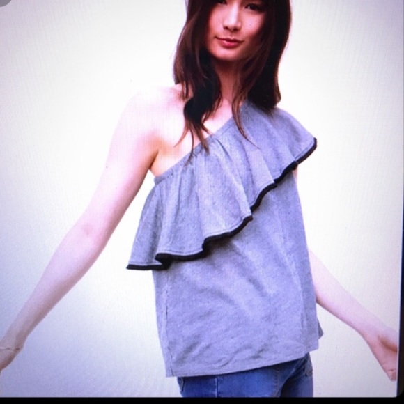 FLASH SALE NWT One Shoulder Striped Top - Picture 2 of 4